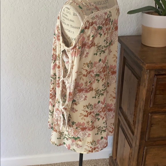 Spring Floral Cold Shoulder Sheath Dress- Entro S - Picture 5 of 6